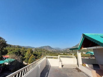 alinda house naukuchiatal by the ghaur