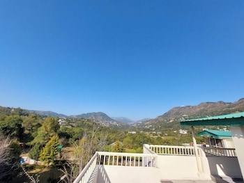 alinda house naukuchiatal by the ghaur