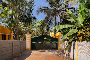 teak leaf gateway resort