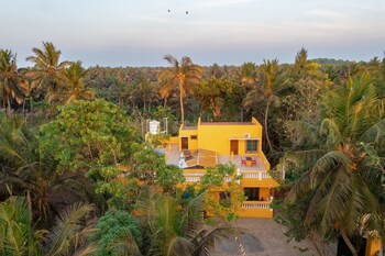 teak leaf gateway resort