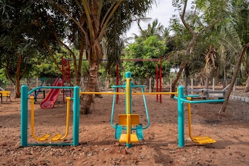 teak leaf gateway resort