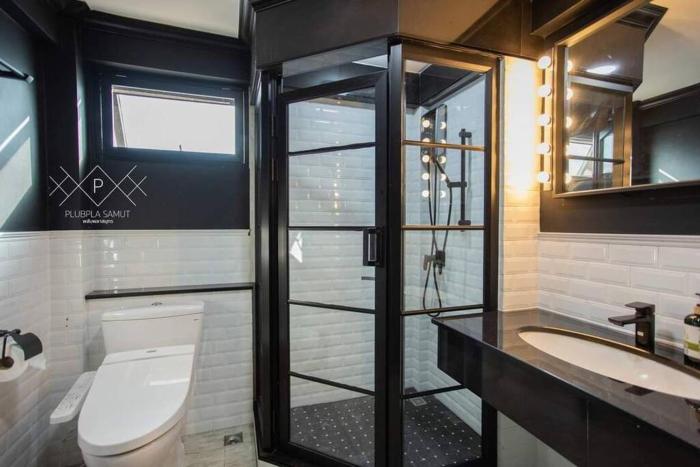 plubpla samut white villas