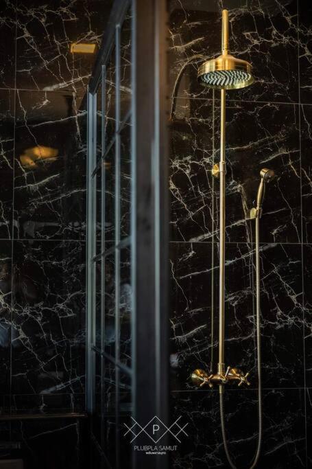 plubpla samut white villas