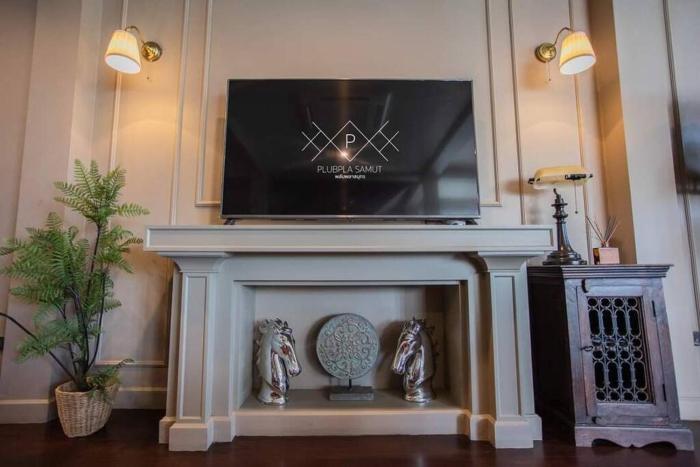 plubpla samut white villas