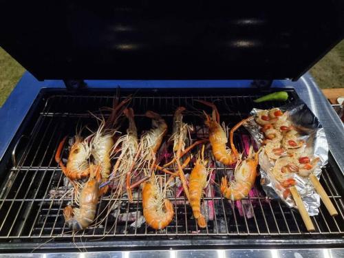 plubpla samut white villas