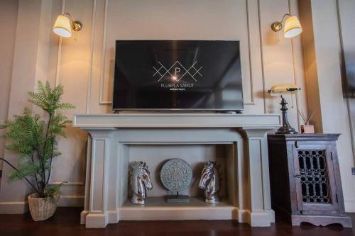 plubpla samut white villas