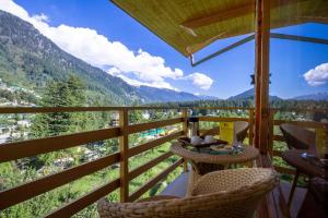 tripli hotels namaste manali
