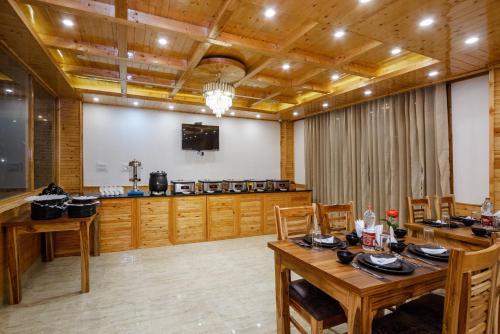 tripli hotels namaste manali