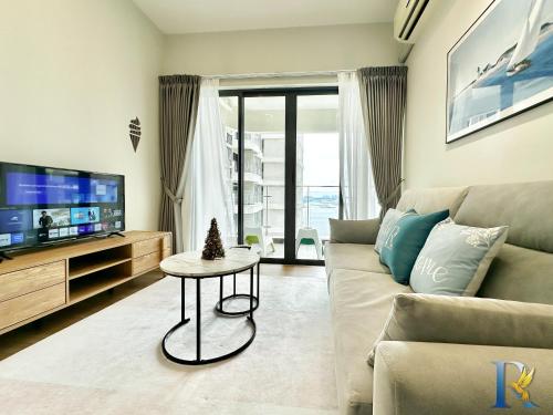 Danga Bay Country Garden By Jbcity Home,,5 star