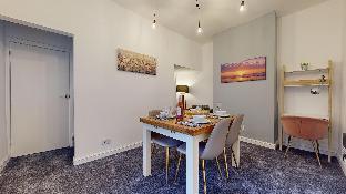 modernised 3 bedroom blackburn townhouse sleeps 6