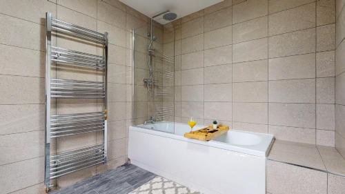 modernised 3 bedroom blackburn townhouse sleeps 6