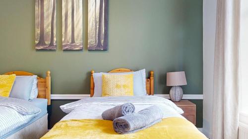 modernised 3 bedroom blackburn townhouse sleeps 6