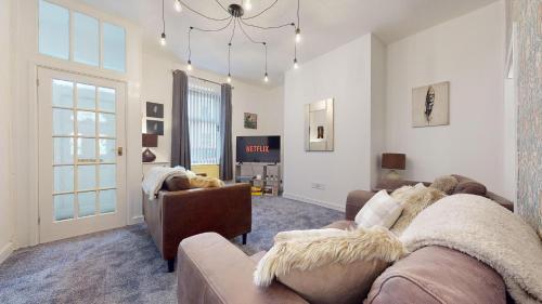 Modernised 3-Bedroom Blackburn Townhouse Sleeps 6,,4 star