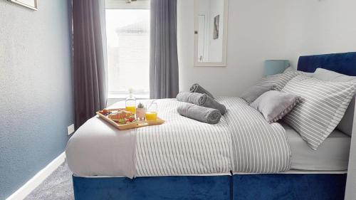 modernised 3 bedroom blackburn townhouse sleeps 6