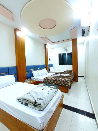 Hotel Shreem,,4 star