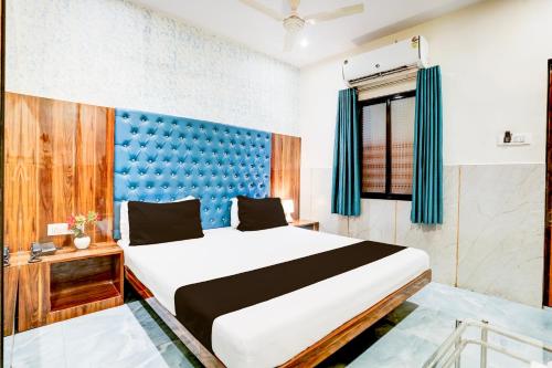 Shiv Sai Residency Lodging And Boarding,,3 star