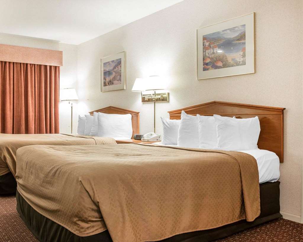 quality inn and suites mackinaw city beachfront