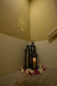 sheel mahal close to hawa mahal