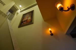 sheel mahal close to hawa mahal