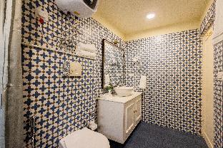 sheel mahal close to hawa mahal