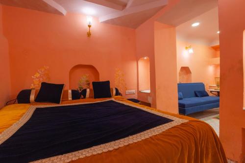 Sheel Mahal - Close To Hawa Mahal,,3 star