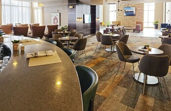 cambria hotel madison east