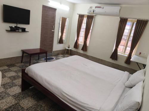 Cm Residency,,2 star