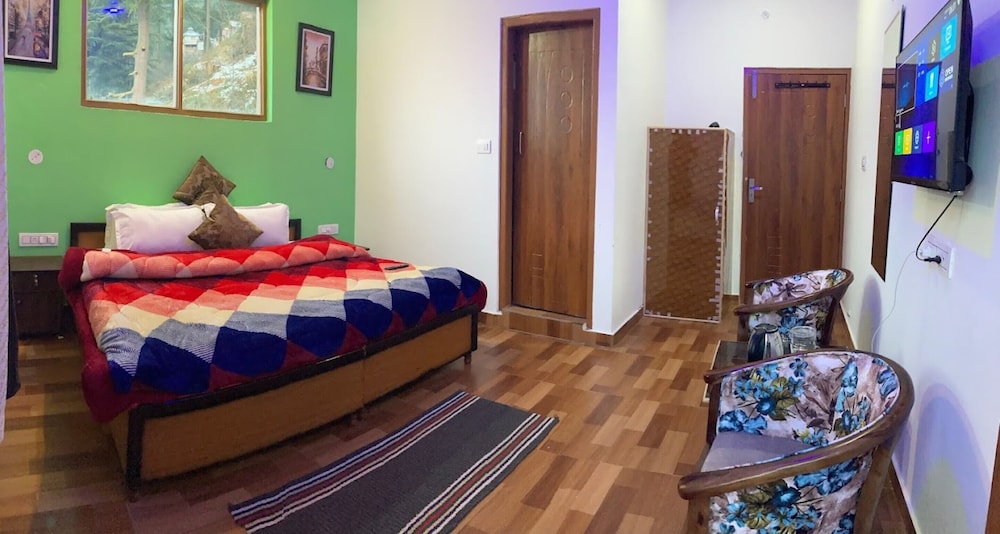 hotel snow crest residency