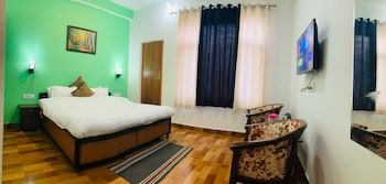 hotel snow crest residency