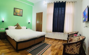 hotel snow crest residency