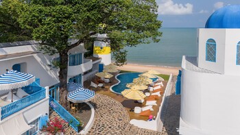 sea of love suite cafe pattaya