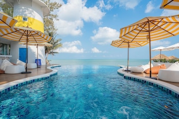 Sea Of Love Suite Cafe Pattaya,,4 star