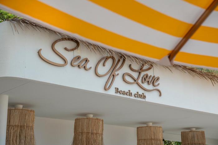 sea of love suite cafe pattaya