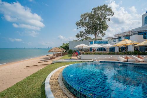 sea of love suite cafe pattaya