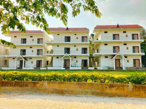 Natures Trail,,3 star