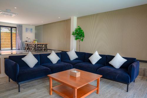 emmarin villa