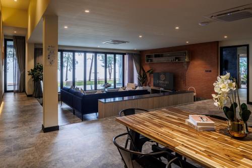 emmarin villa
