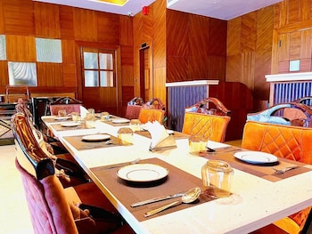hotel ekas