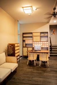 miki house