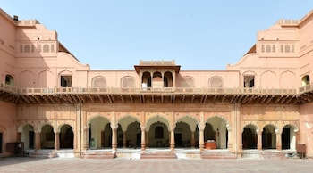 raja nahar singh palace