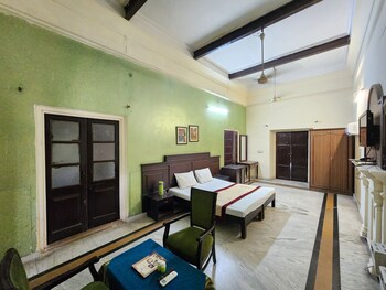 raja nahar singh palace