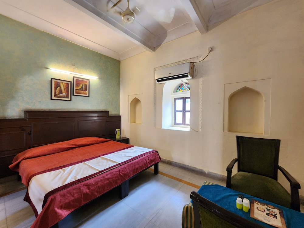 raja nahar singh palace