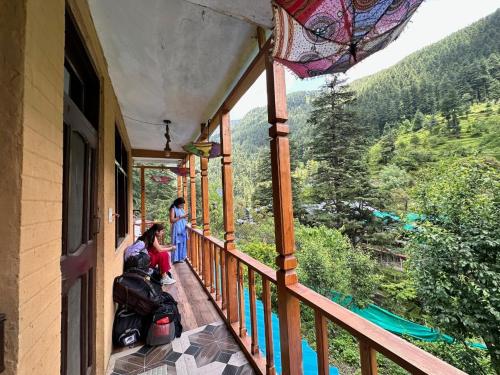 Blue Sky Home Jibhi,,3 star