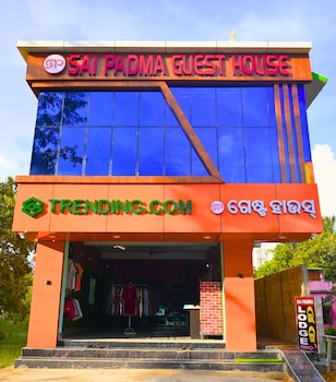 sai padma guest house