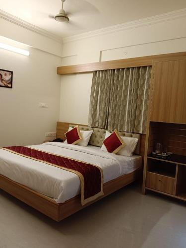 Krishna Inn,,3 star