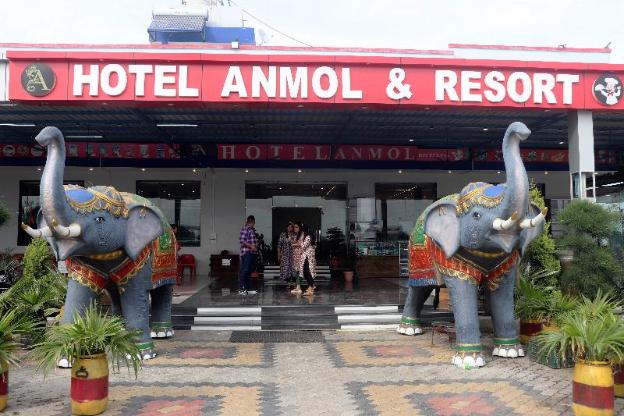 hotel anmol and resort