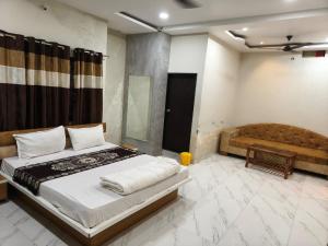 hotel anmol and resort