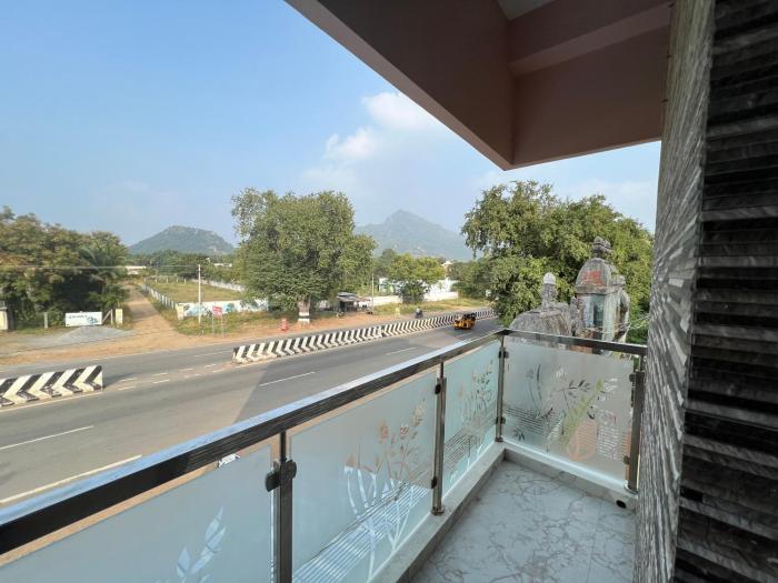 anukraha home stays