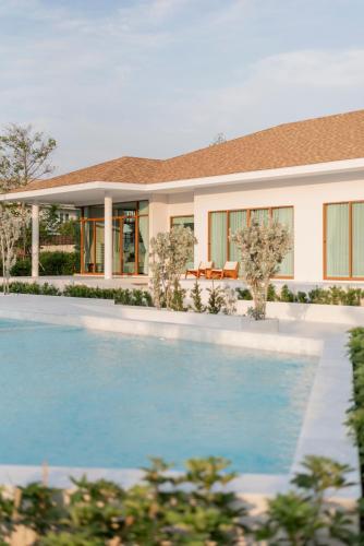 emmarin villa pattaya
