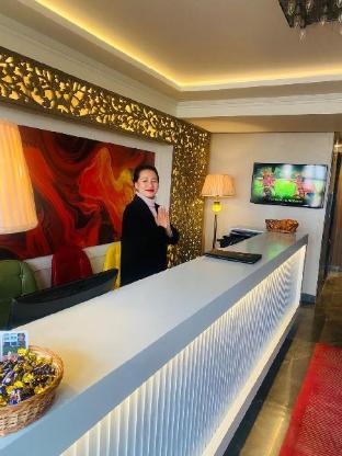 hotel lake view kashmir